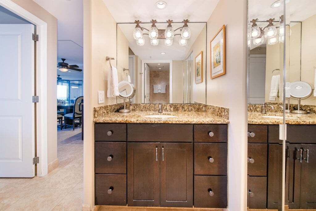 Photo of Bathroom in Lahaina
