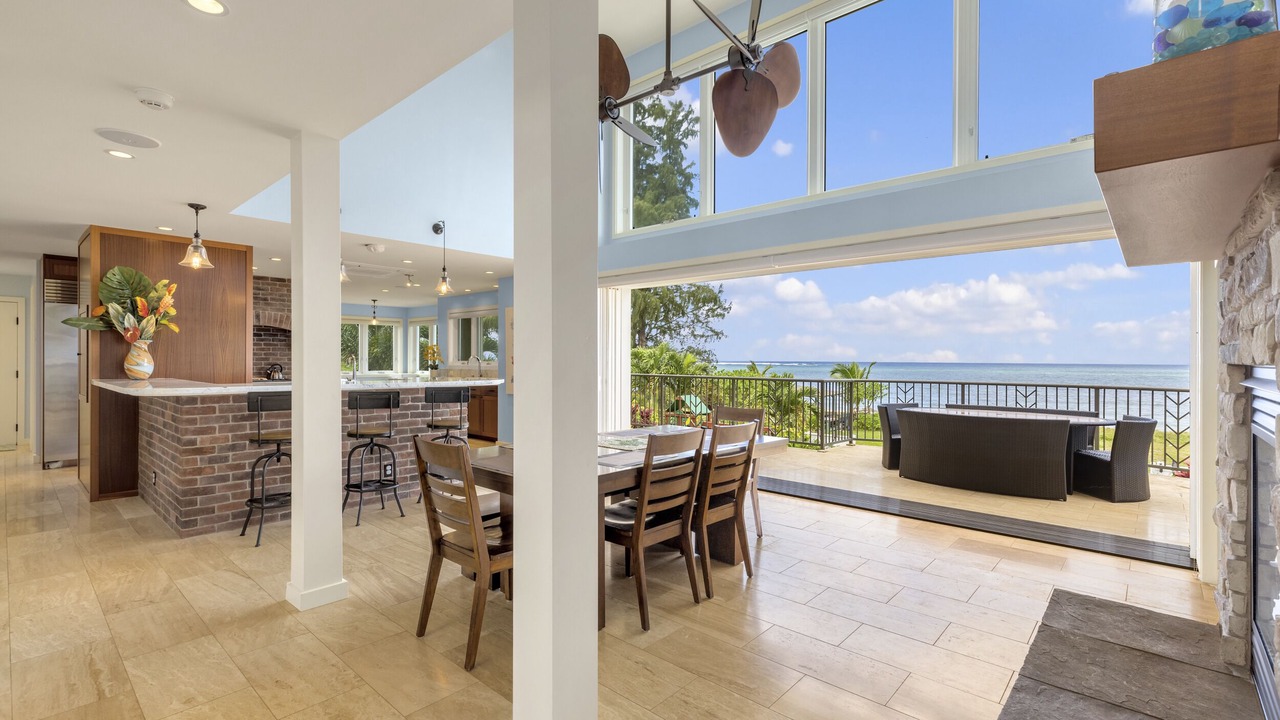 Photo of Bedroom in Waialua
