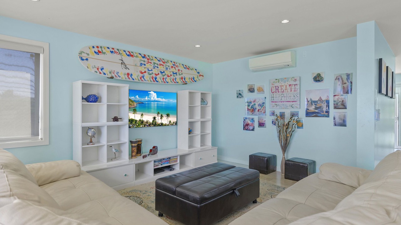 Photo of Livingroom in Waialua