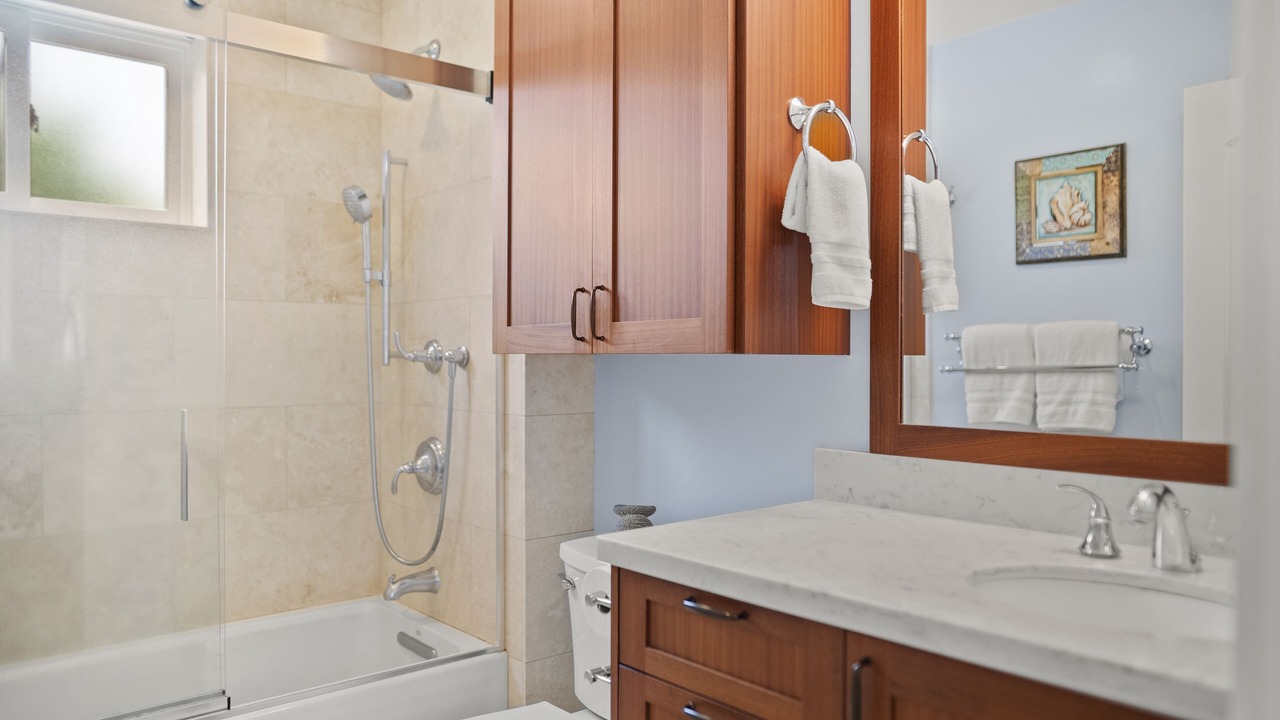 Photo of Bathroom in Waialua