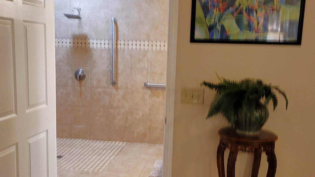 Photo of Bathroom in Papaikou