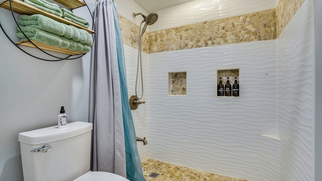 Photo of Bathroom in Kaunakakai