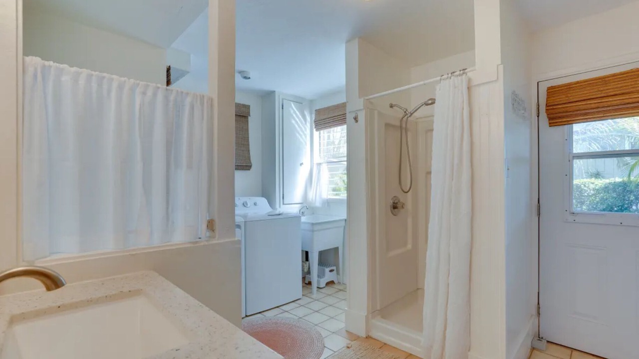 Photo of Bathroom in Aiea