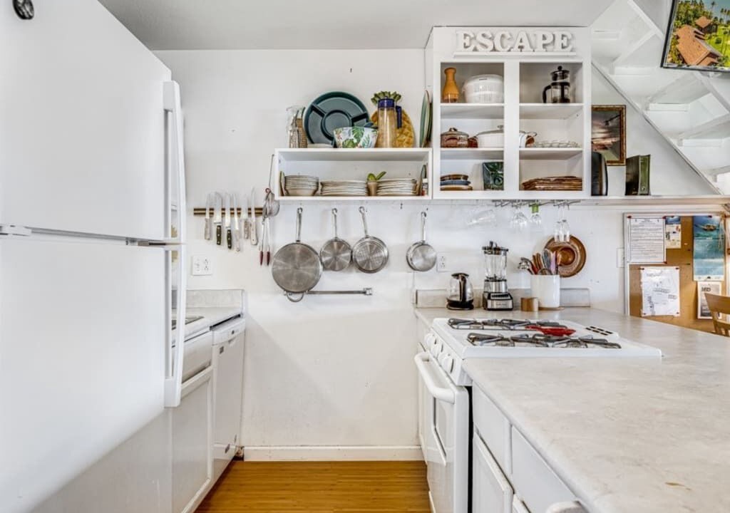 Photo of Kitchen in Kaunakakai