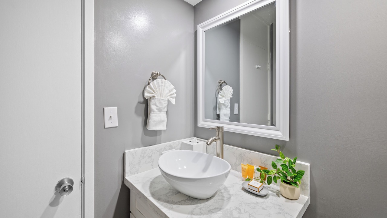 Photo of Bathroom in Waikiki