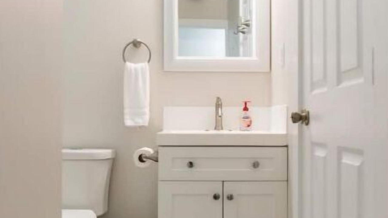 Photo of Bathroom in Waimanalo