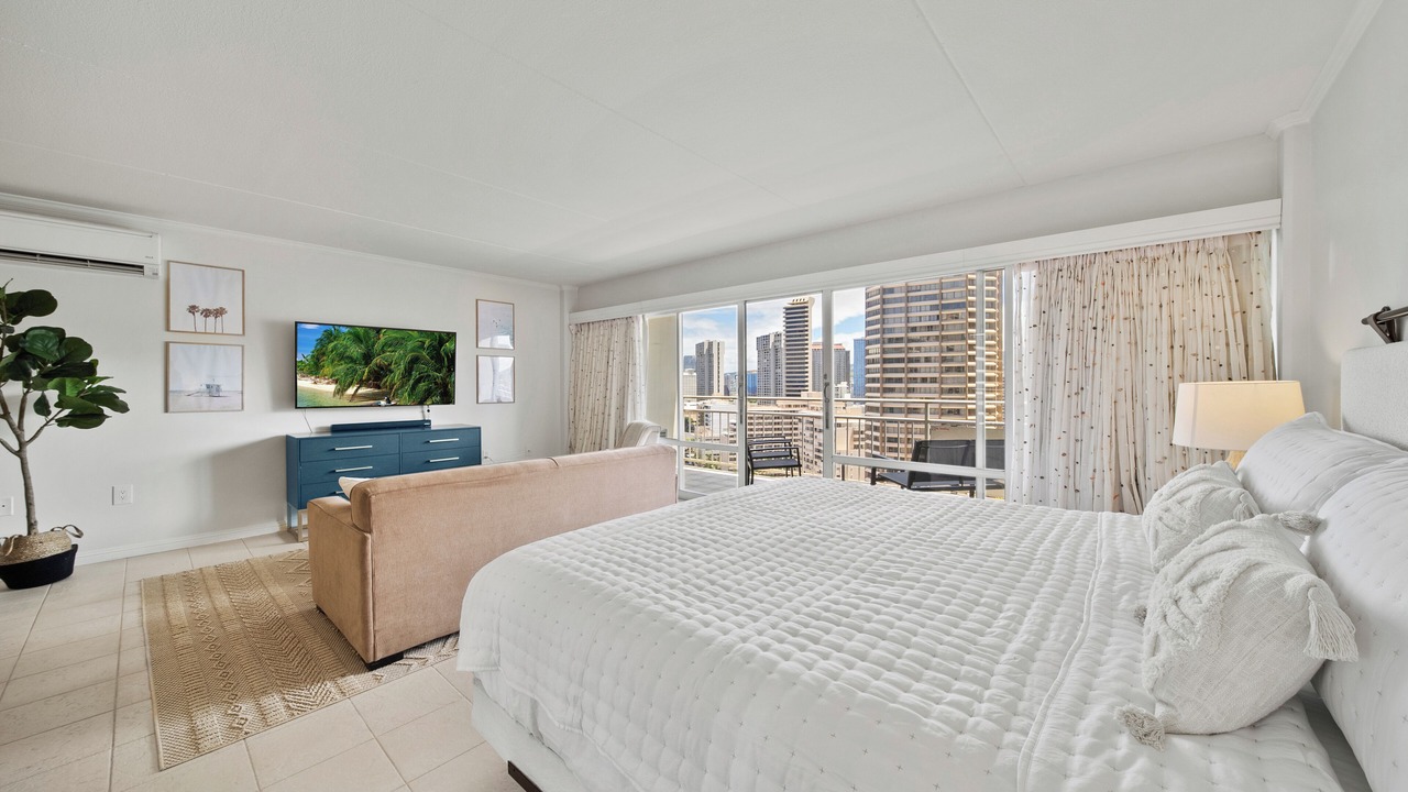 Photo of Bedroom in Waikiki