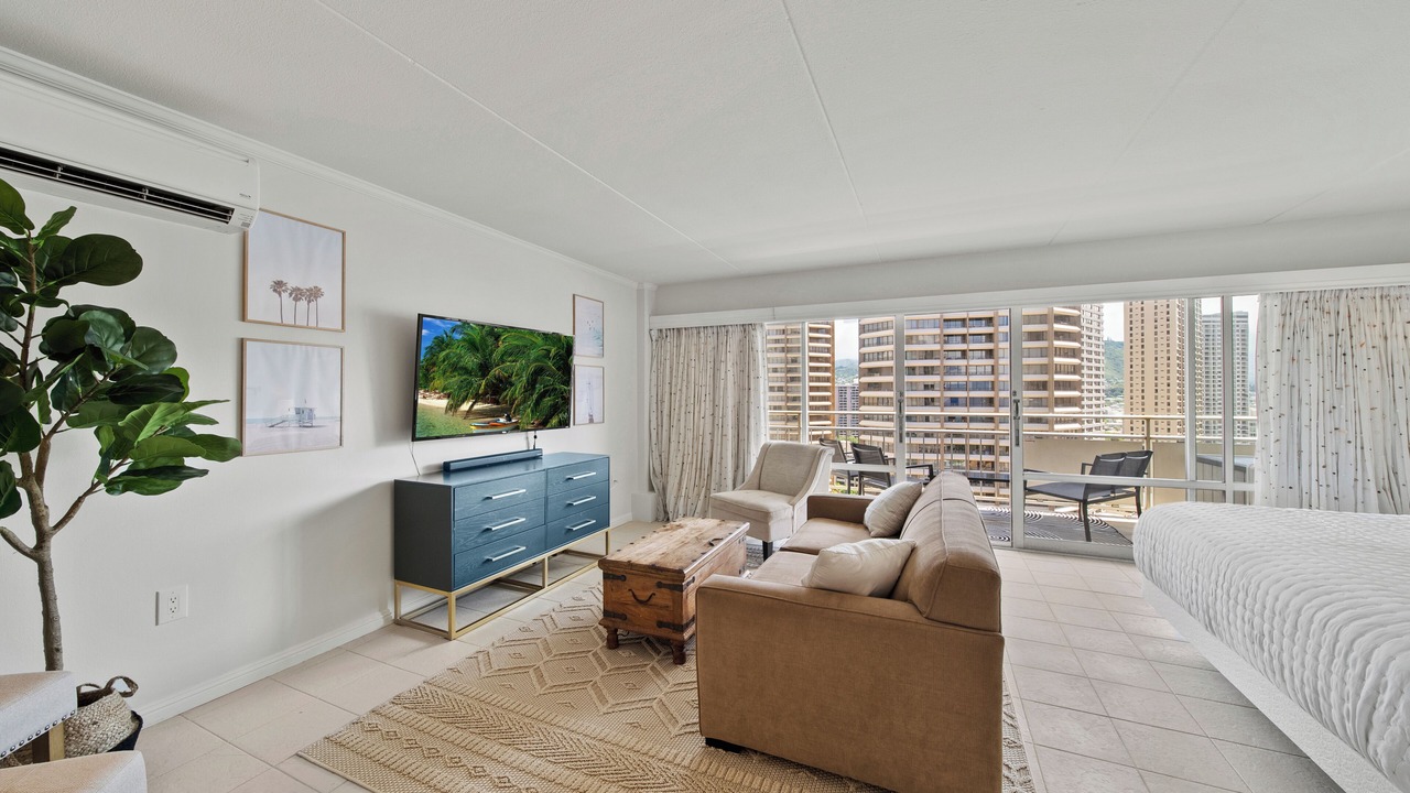 Photo of Bedroom in Waikiki