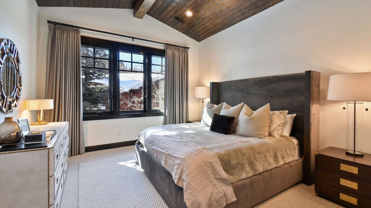 Photo of Bedroom in Empire Pass