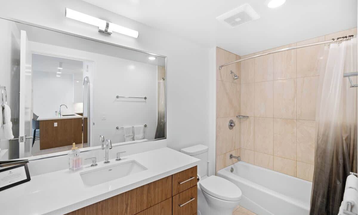 Photo of Bathroom in Ala Moana