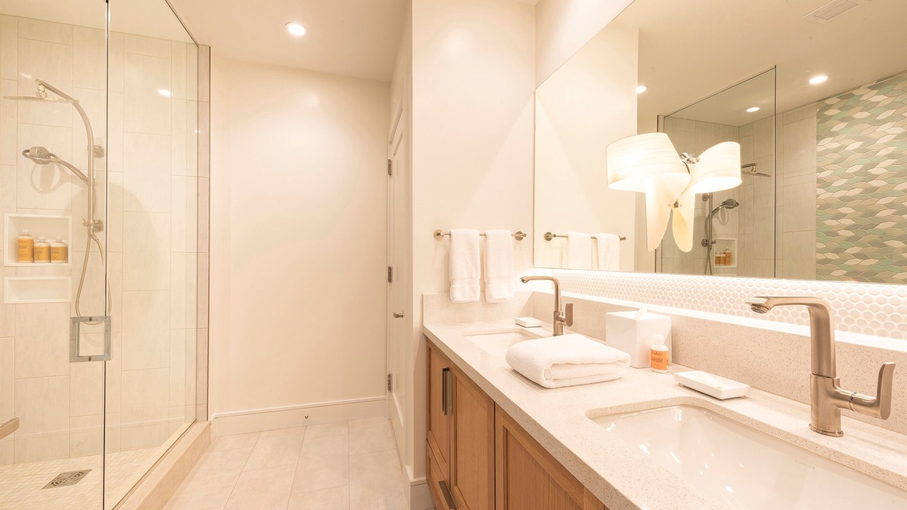 Photo of Bathroom in Lahaina