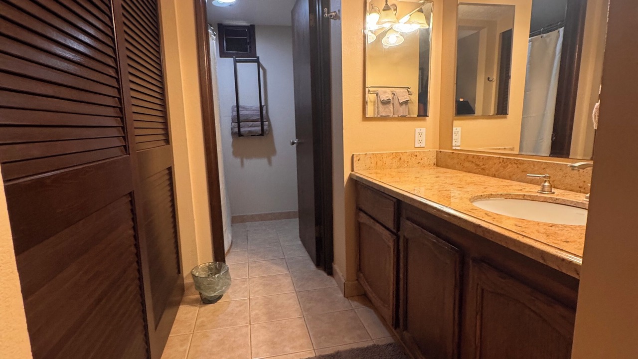 Photo of Bathroom in Maunaloa