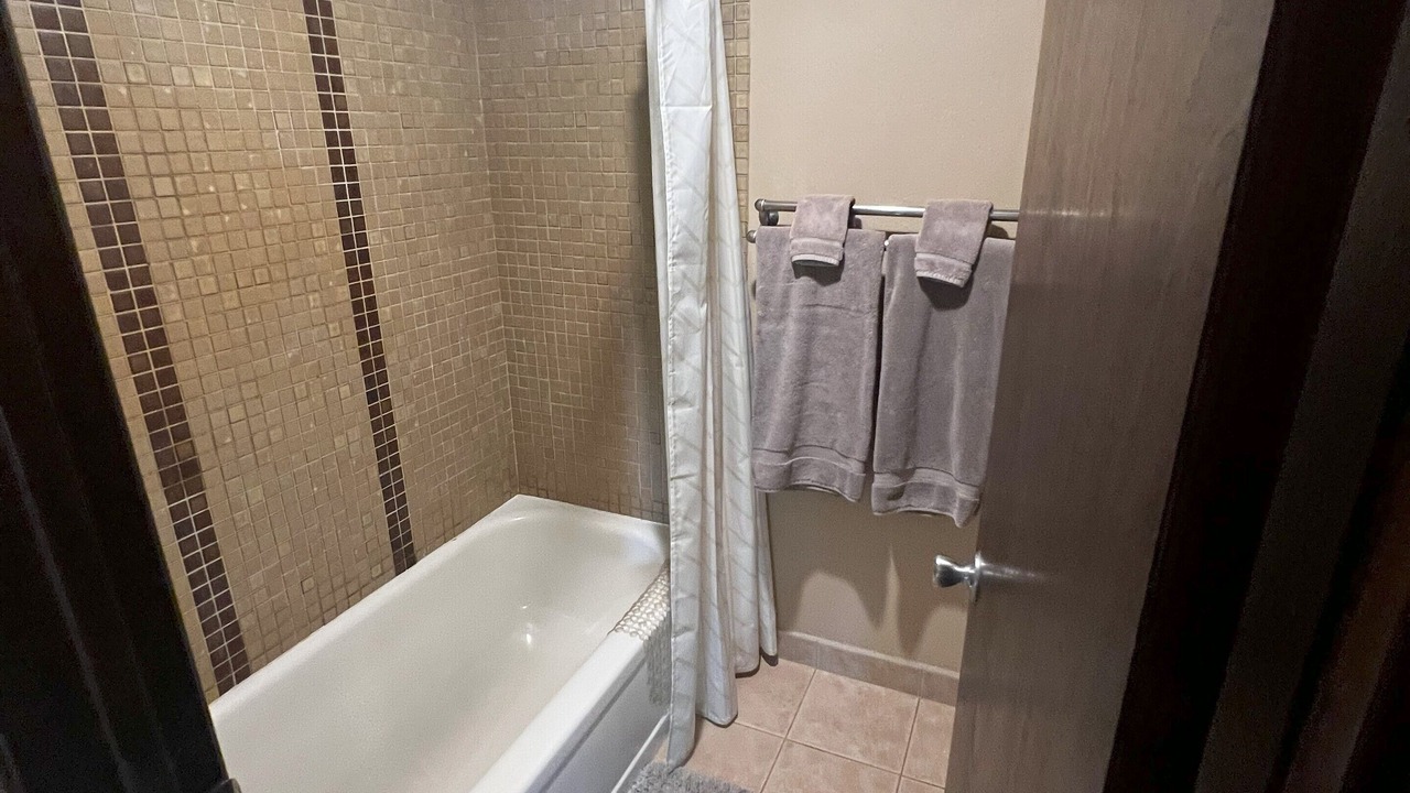 Photo of Bathroom in Maunaloa