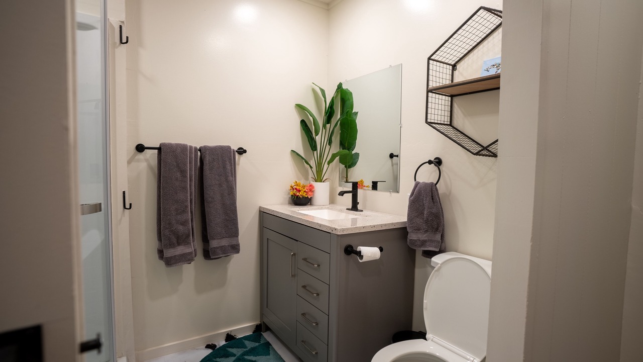 Photo of Bathroom in Waialua