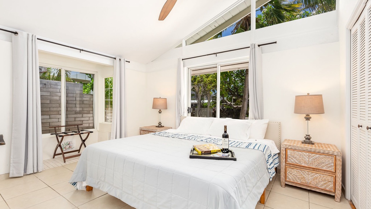 Photo of Bedroom in Portlock