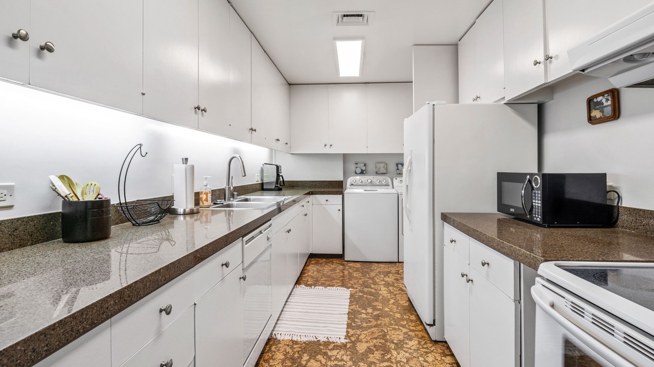 Photo of Kitchen in Waialae Iki