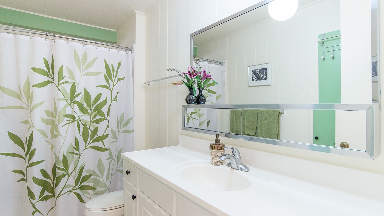 Photo of Bathroom in Kaneohe