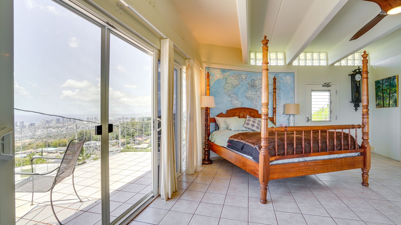 Photo of Bedroom in Diamond Head - Kapahulu - St. Louis