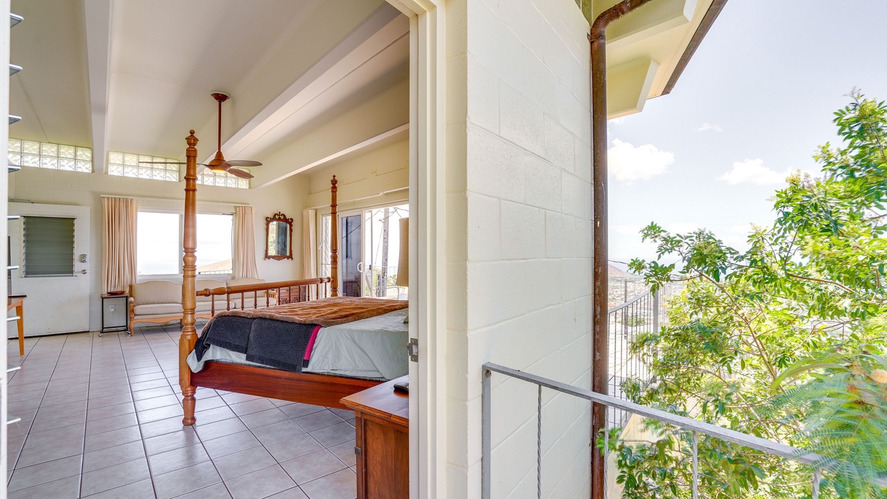 Photo of Bedroom in Diamond Head - Kapahulu - St. Louis