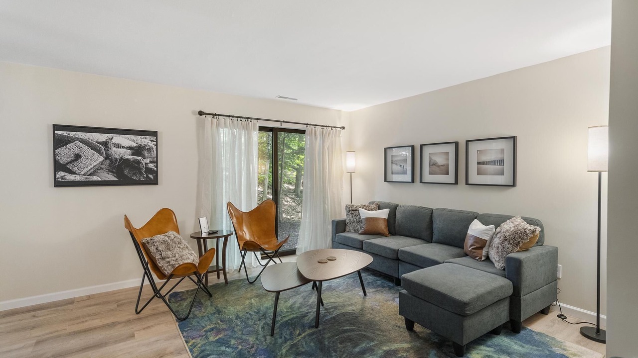 Photo of Livingroom in Birchwood Farms