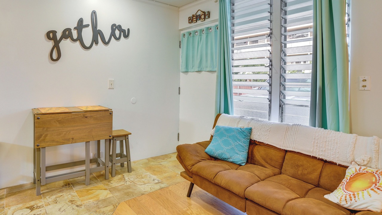 Photo of Livingroom in Waialua