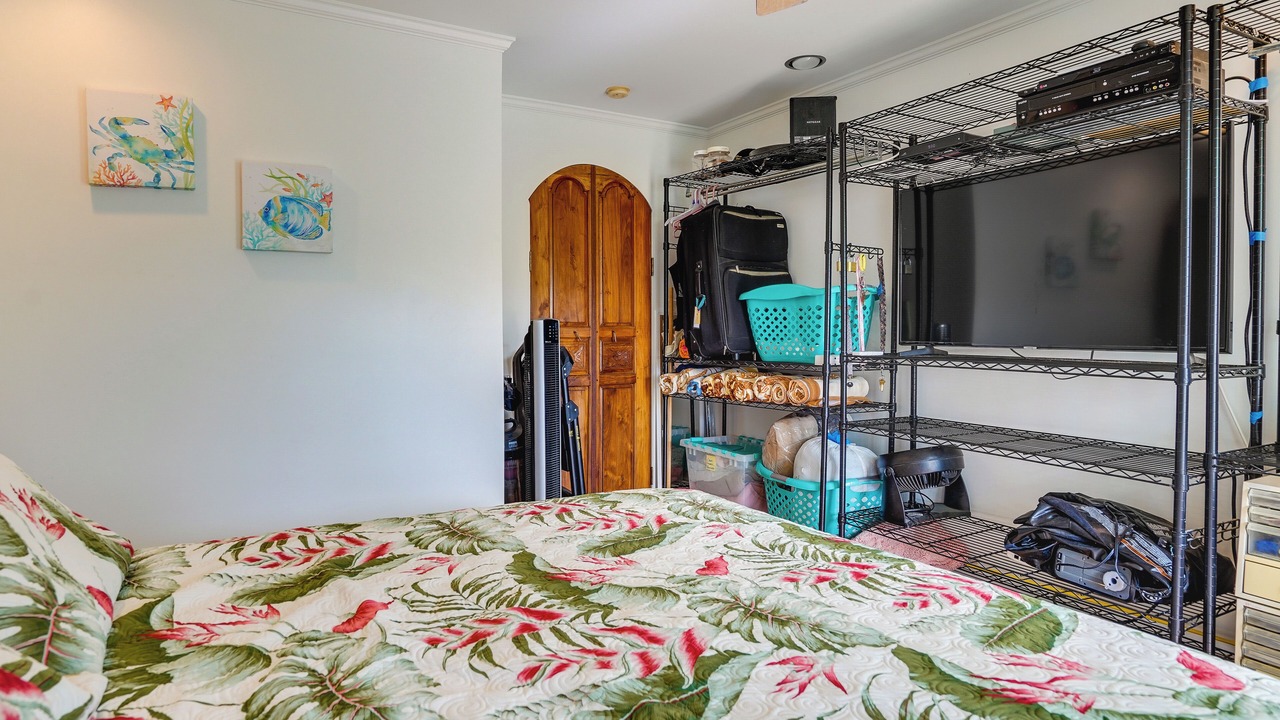 Photo of Bedroom in Waialua