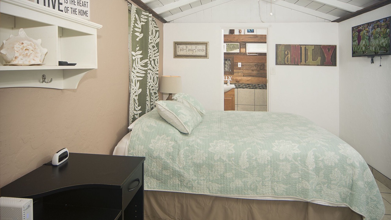 Photo of Bedroom in Eastern Honolulu