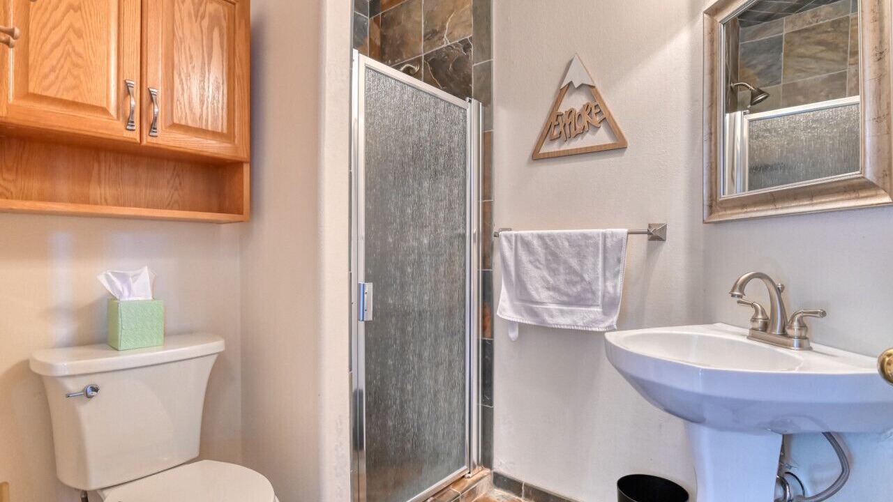 Photo of Bathroom in Green Mountain Falls