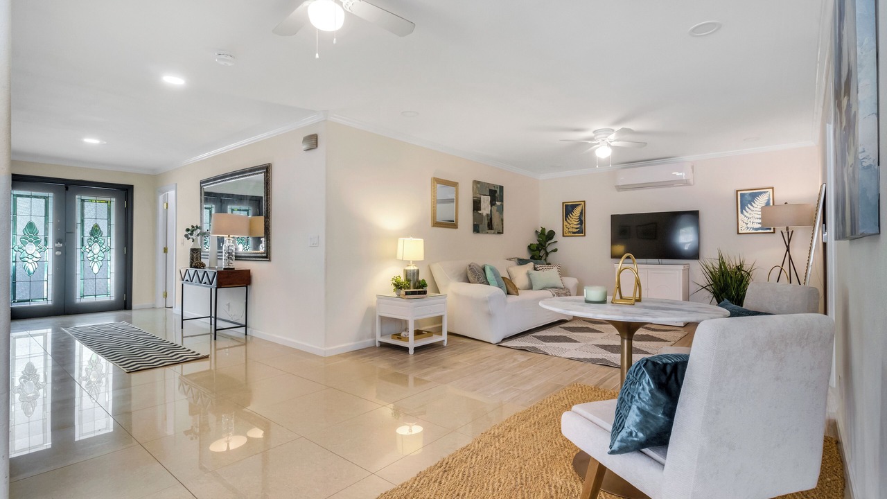 Photo of Livingroom in Honolulu