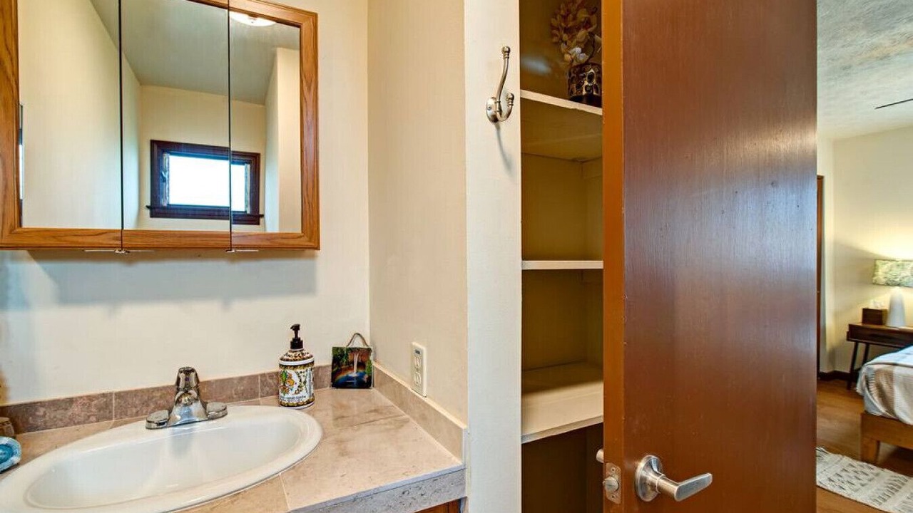Photo of Bathroom in Hilo