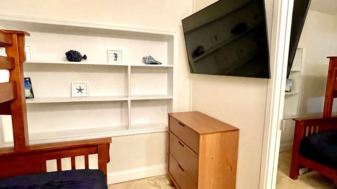 Photo of Bedroom in River Oaks