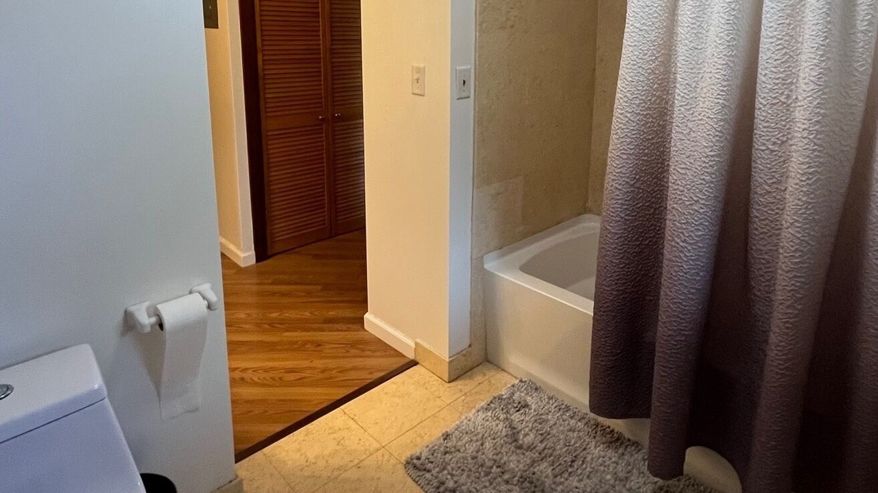 Photo of Bathroom in Waialua