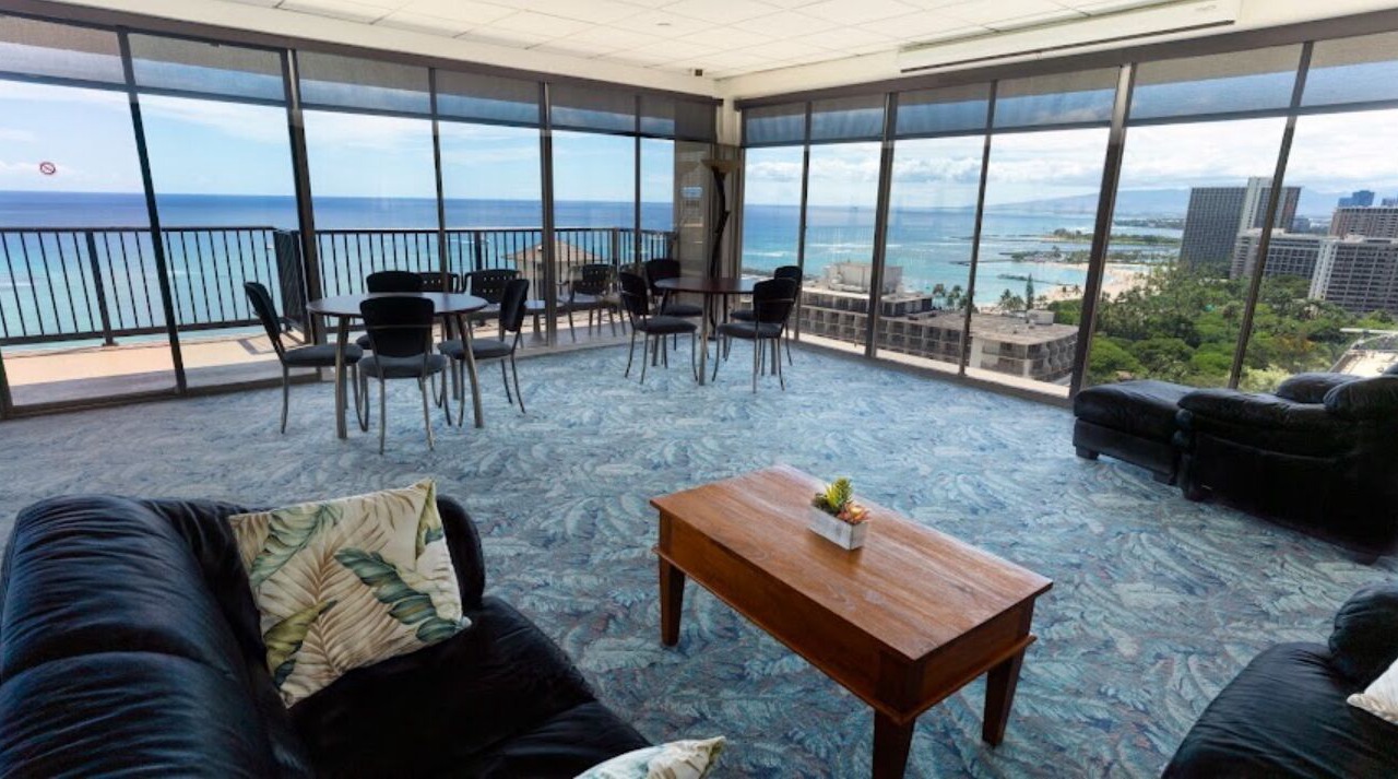 Photo of Livingroom in Honolulu