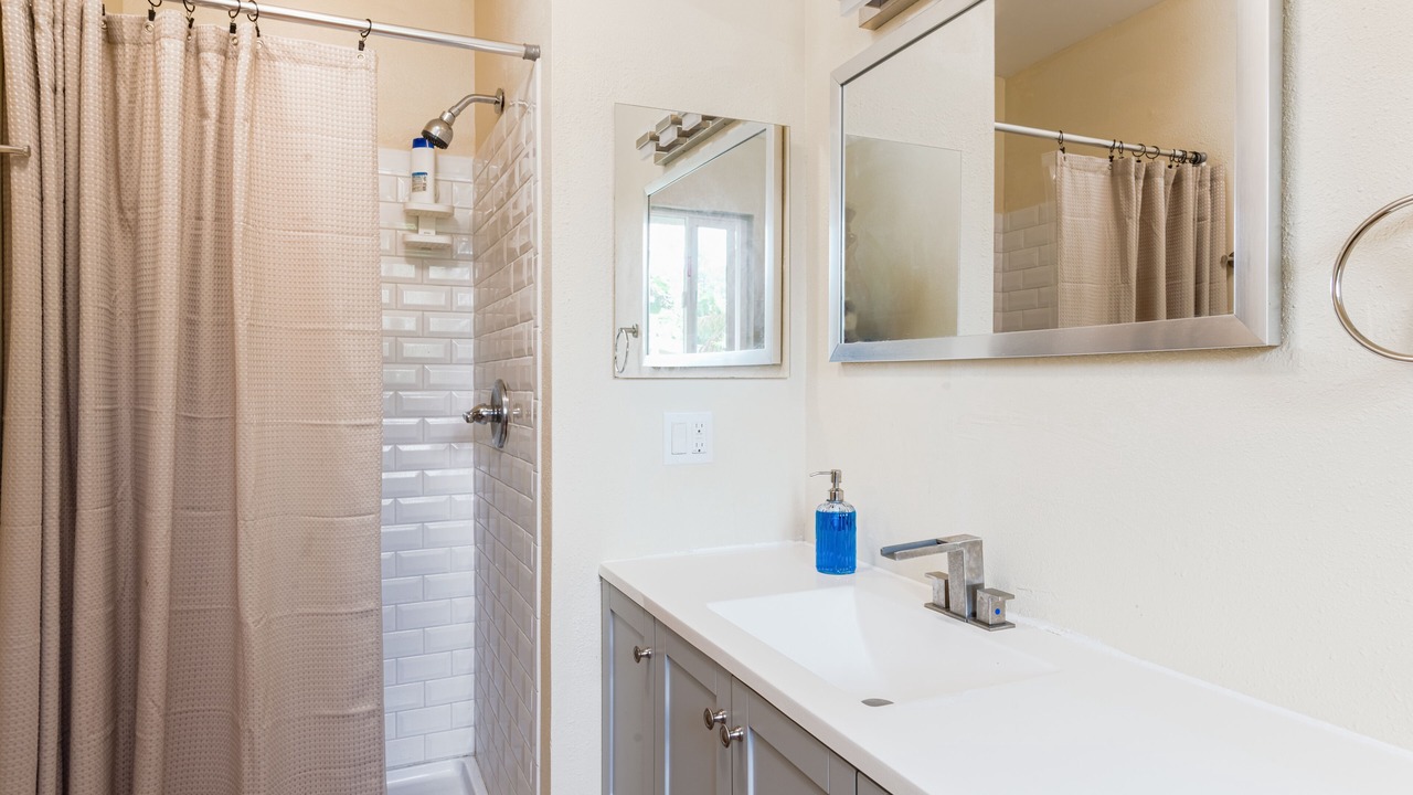 Photo of Bathroom in Kapoho
