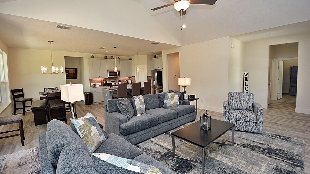 Photo of Bedroom in Canyon Lake