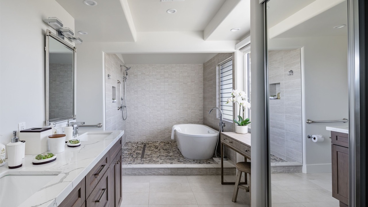 Photo of Bathroom in Napili