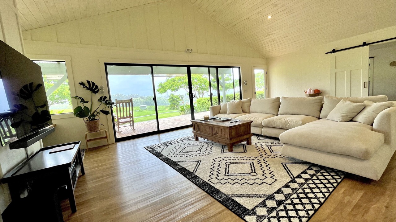 Photo of Livingroom in Kapaau