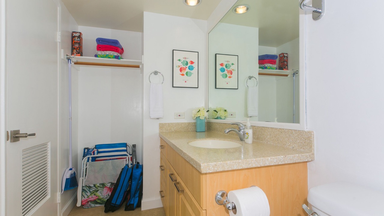 Photo of Bathroom in Diamond Head - Kapahulu - St. Louis