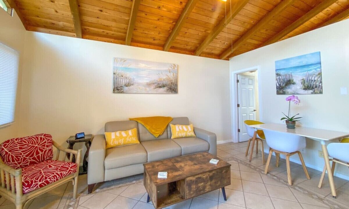 Photo of Livingroom in Enchanted Lake