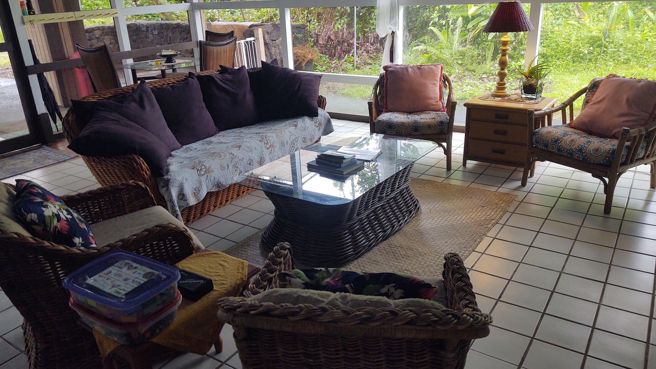Photo of Livingroom in Nanawale Estates