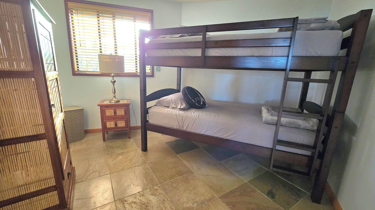 Photo of Bedroom in Pepeekeo