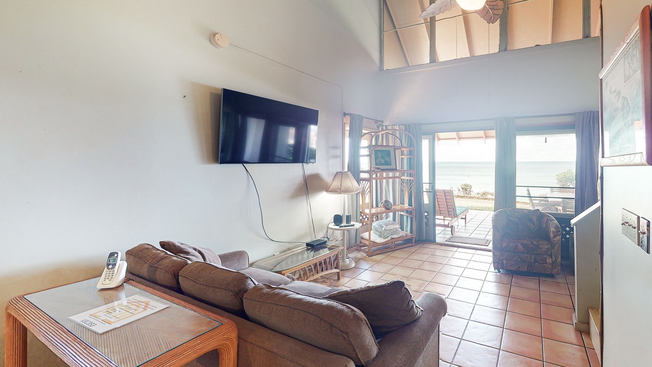 Photo of Livingroom in Maunaloa