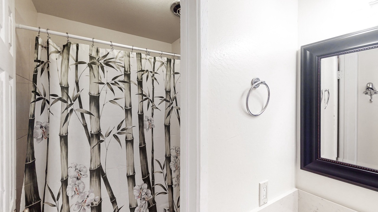 Photo of Bathroom in Ualapue