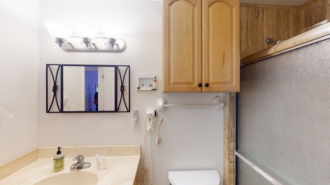 Photo of Bathroom in Ualapue