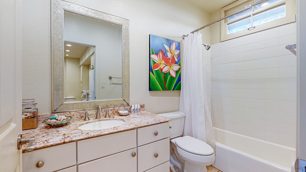 Photo of Bathroom in Maunaloa