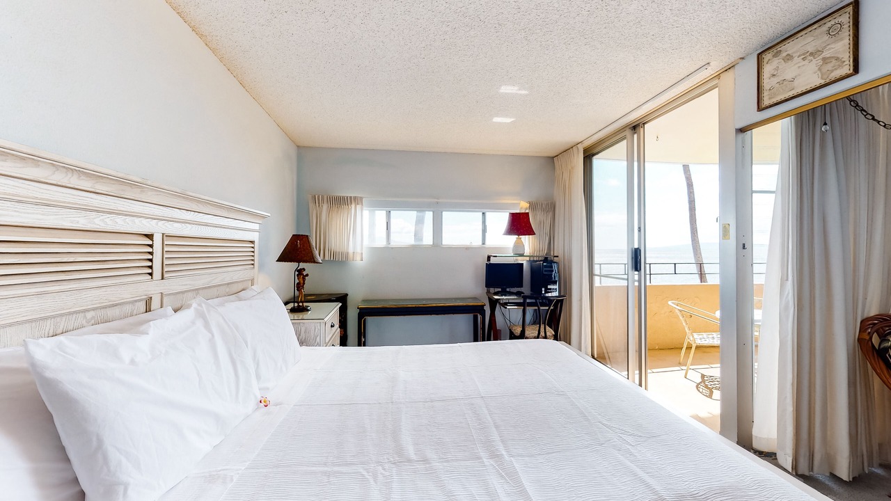 Photo of Bedroom in Maalaea