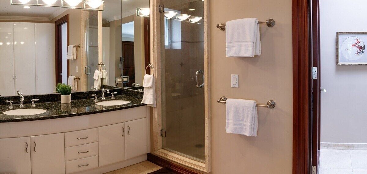 Photo of Bathroom in Kaneohe