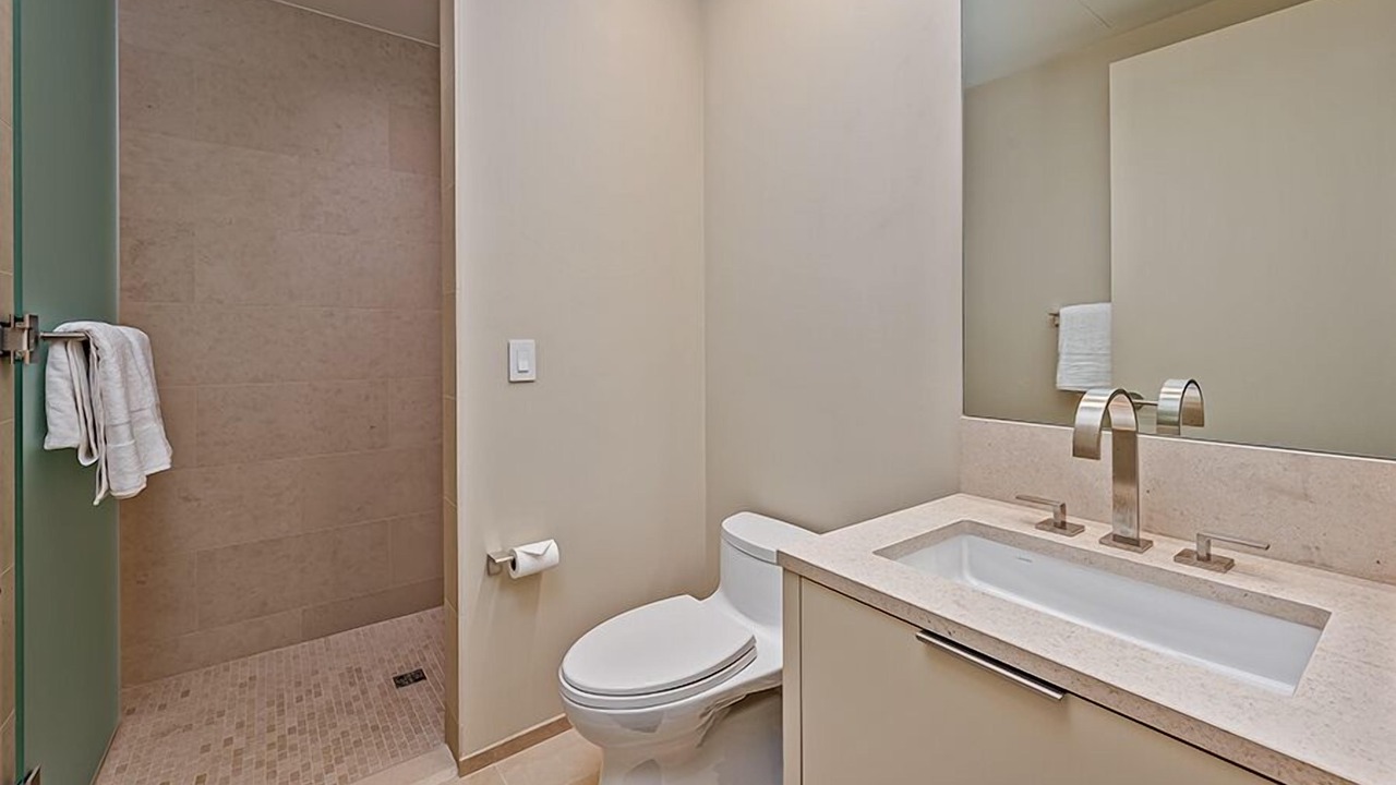 Photo of Bathroom in Ala Moana
