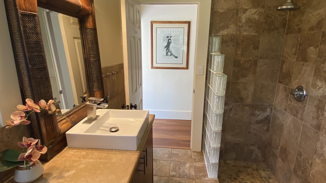 Photo of Bathroom in Wahiawa