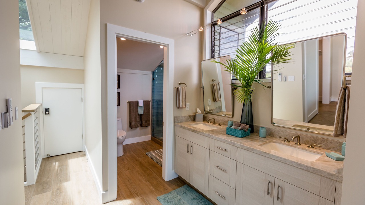 Photo of Bathroom in Kahana